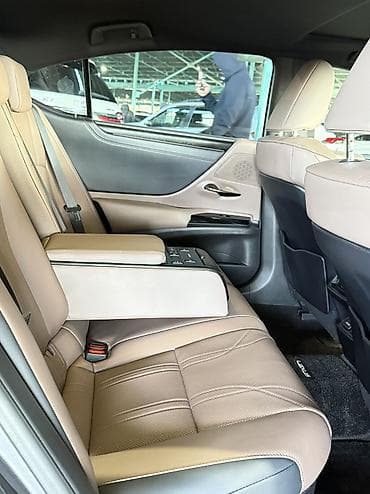 lexus aristo: Lexus ES: 2023 г., 2.5 л, Гибрид — 10