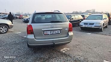 Toyota: Toyota Avensis: 2003 г., 1.8 л, Кол менен иштөөчү, Бензин, Универсал — 4