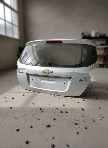 в подарок кожаный ремень: Крышка багажника Chevrolet Cobalt — 1