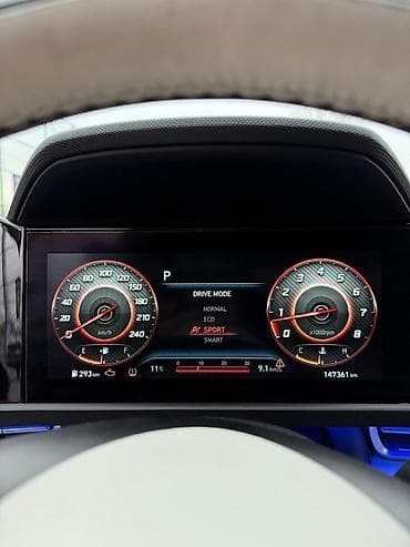 line: Hyundai Elantra: 2021 г., Седан — 7