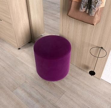Диваны: Пуф цилиндрической формы в насыщенном фиолетовом цвете. - Компактный — 1
