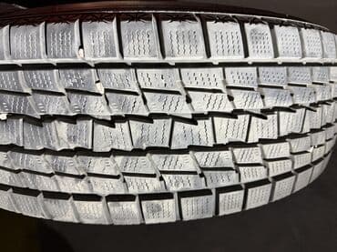 шины на x7: Состояние идеальная 
225/65/17 — 3