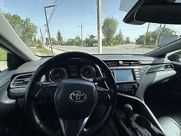 Транспорт: Toyota Camry: 2018 г., 2.5 л, Автомат, Бензин, Седан — 5