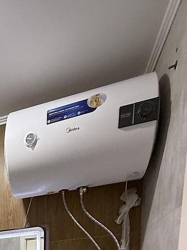 Аристон накопительный Midea (горизонтальный монтаж) 80 литров. Новый