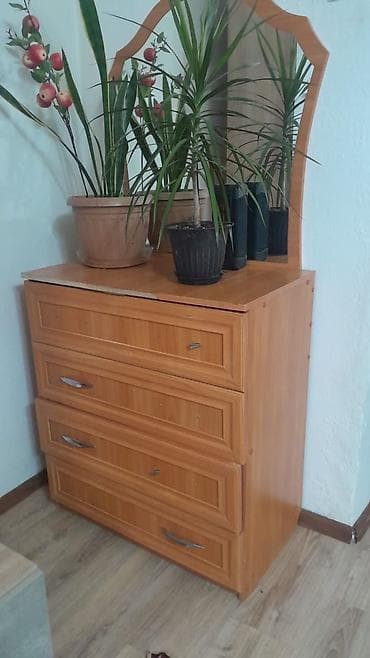 мебель сокулук: Керебеттин жанындагы тумба, Колдонулган, Күзгүсү менен, түсү - Күрөң, ЛДСП, Өзү алып кетүү — 4