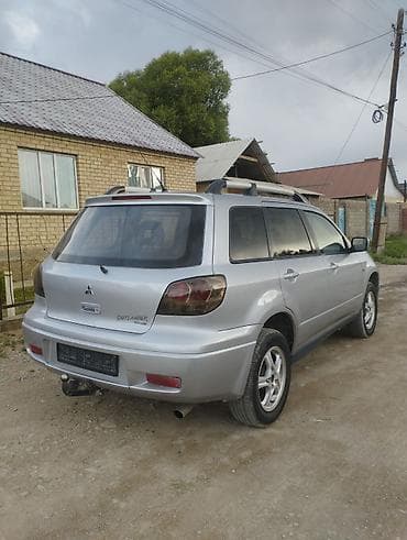 Унаа: Mitsubishi Outlander: 2003 г., 2 л, Кол менен иштөөчү, Бензин, Кроссовер — 4