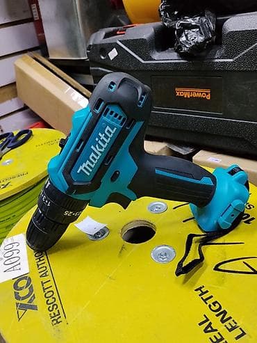 Аккумуляторная дрель-шуруповерт Makita DF333DW, предназначенная для