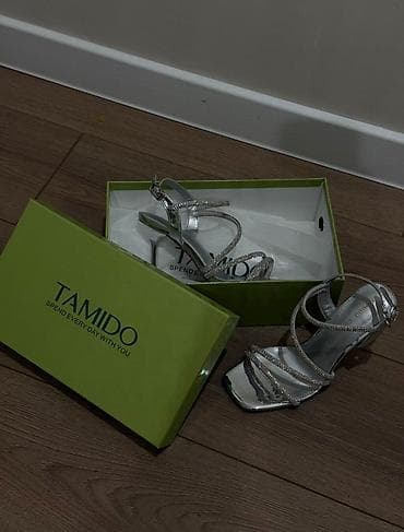 Продаю почти новая в идеальном состоянии купили за 5000с, отдам за at lalafo.kg Продаю почти новая в идеальном состоянии купили за 5000с, отдам за