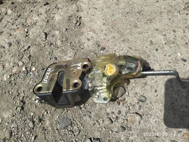 установка бронированных дверей: Isuzu Bighorn Замок дверной центральный, Исузу Бигхорн замок дверной — 1