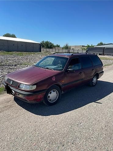 Volkswagen Passat: 1994 г., 1.8 л, Механика, Бензин, Универсал