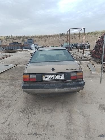 Транспорт: Volkswagen Passat: 1988 г., 1.8 л, Бензин, Седан — 10