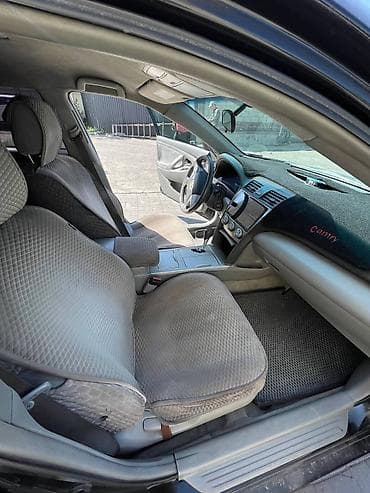 Продажа авто: Toyota Camry: 2010 г., Бензин, Седан — 6