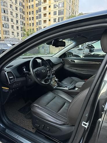 2019: Hyundai Grandeur: 2019 г., 2.4 л, Автомат, Гибрид, Седан — 7