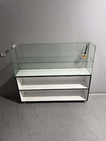 готовый бизнес сони: Стеклянная витрина/прилавок с тумбой - Верхняя часть: прозрачный — 1