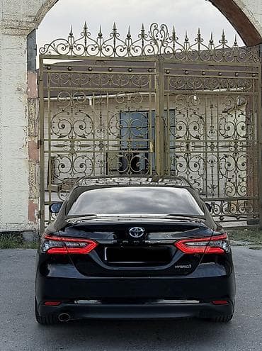 двенадцатый мини: Toyota Camry: 2021 г., 2 л, Автомат, Гибрид, Седан — 5