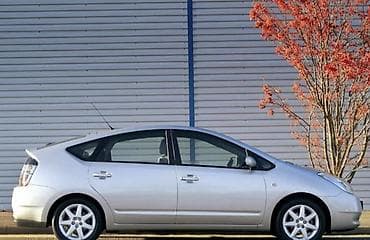 прадо 2007: Toyota Prius: 2005 г., 1.5 л, Гибрид, Хэтчбэк — 2