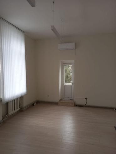 учебный класс: Сдаю офисное помещение, 44 кв.м (2 комнаты) 60 000 сом. Адрес — 3