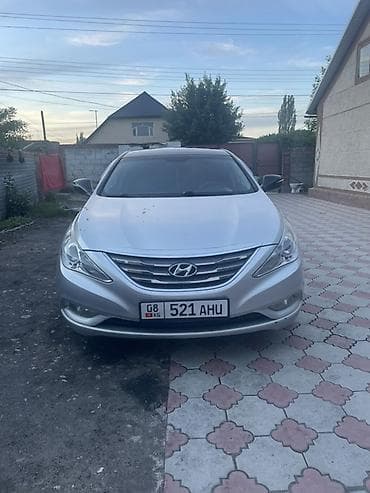 салон соната: Hyundai Sonata: 2011 г., 2 л, Автомат, Газ, Седан — 4