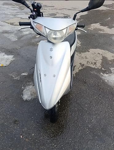 Кумурска мотороллер: Кичи мопед Suzuki, 50 куб. см, Бензин, Колдонулган — 4