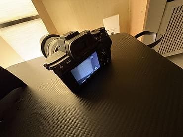 Техника и электроника: Полнокадровая беззеркальная камера Sony α7 IV с объективом TAMRON — 3