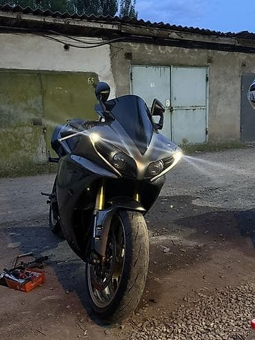 Спортбайк Yamaha, 1000 куб. см, Бензин, Взрослый