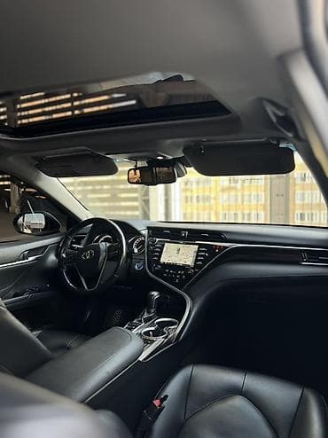 lexus e: Toyota Camry: 2018 г., 2.5 л, Автомат, Гибрид, Седан — 10