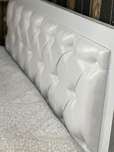 Двуспальная кровать, С мягким изголовьем, длина - 200 см — 3