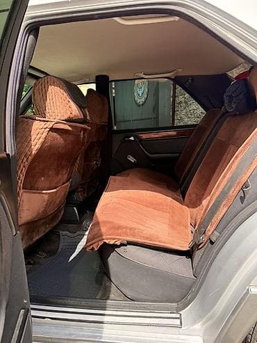 дорожные знаки кр: Mercedes-Benz W124: 1994 г., 2 л, Механика, Бензин, Седан — 8