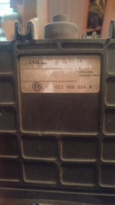 продаю или меняю на автомат: Vw T4 94г.компьютер двигателя V2.5lна 5 цилиндровый бензиновый — 2