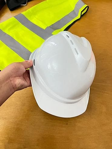 пластиковый утюг: Каска строительная — 2