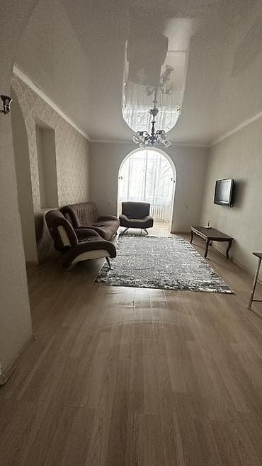 сталинки: 2 комнаты, 69 м², Сталинка, 2 этаж, Косметический ремонт — 3