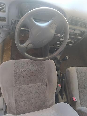 Продажа авто: Daihatsu Pyzar: 2000 г., 1.6 л, Механика, Бензин, Универсал — 3