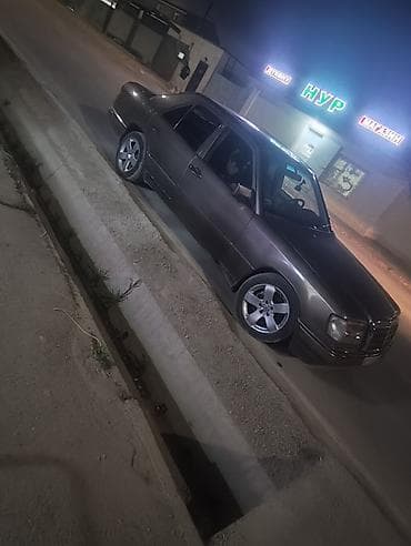 е34 турбо: Mercedes-Benz W124: 1990 г., Механика, Седан — 7