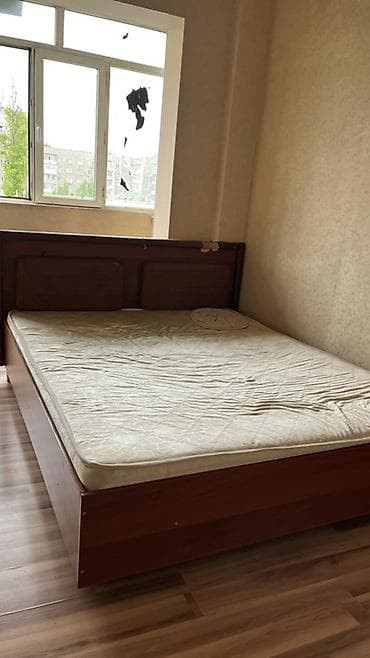 Отдам БЕСПЛАТНО Двуспальная кровать с матрасом