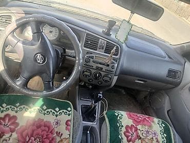 changan eado: Nissan Primera: 2002 г., 2 л, Механика, Бензин, Универсал — 6