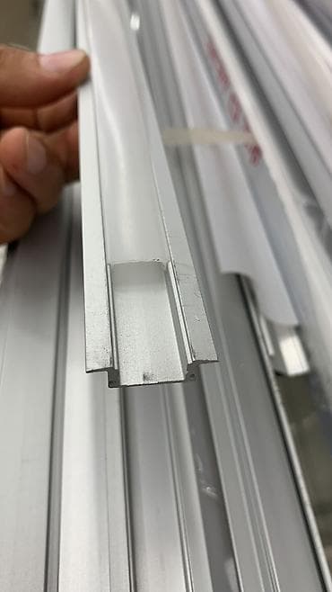 Кирпич, строительные блоки: RGB светодиодные ленты с пультом управления 5 метров 850 сом — 4