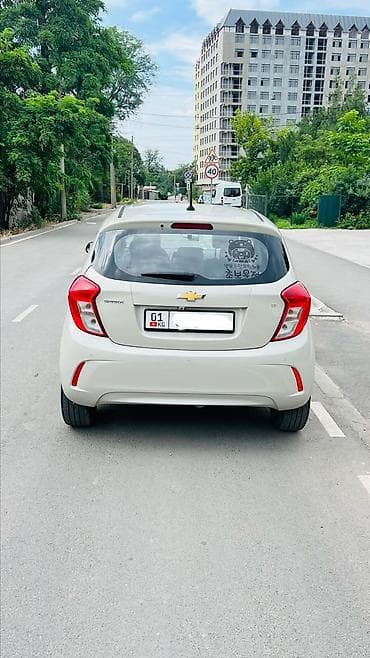 Продажа авто: Chevrolet Spark: 2018 г., 1 л, Автомат, Бензин, Хэтчбэк — 4