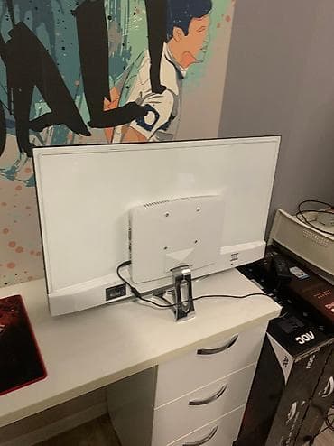 4 к: Монитор, Б/у, 31" - 32" — 1