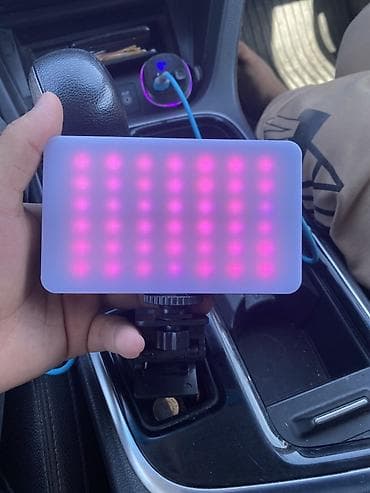 Портативный RGB‑свет для съемки с клипсой‑креплением - Компактная