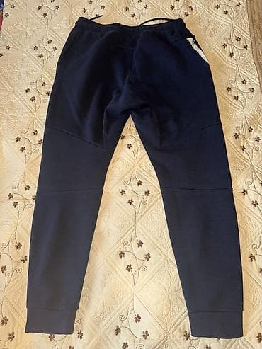 свитер под джинсы: Черные штаны Nike Tech fleece, размер S, в идеальном состоянии — 6