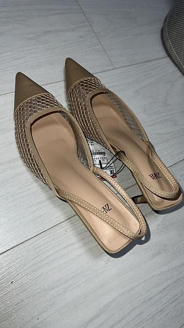 Жеке буюмдар: Бежевые туфли-слингбэки с острым носком и сетчатым верхом - Модель — 2