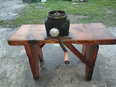 муравей советский: Советский сепаратор для молока «Урал» на деревянной тумбе - Тип — 2