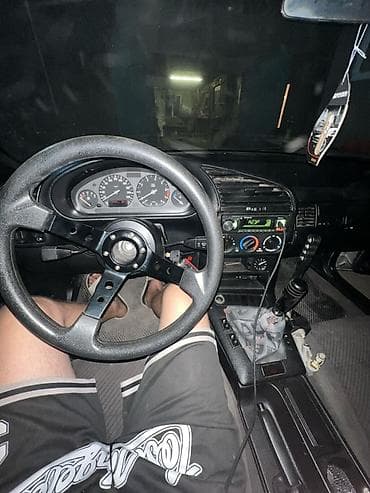mini cuper: BMW 3 series: 1992 г., 2 л, Механика, Бензин, Седан — 3