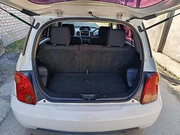 saturn sc: Toyota Ist: 2002 г., 1.3 л, Автомат, Бензин, Хэтчбэк — 5