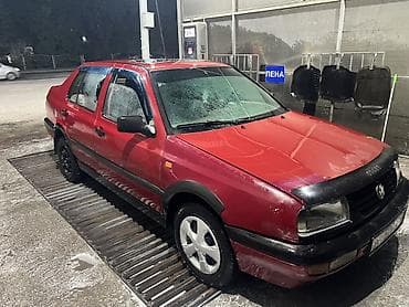 купить автомобиль audi a4: Volkswagen Vento: 1992 г., 1.8 л, Механика, Бензин, Седан — 1