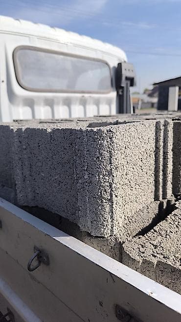 обой для стен: Заборы из пескоблока — 9