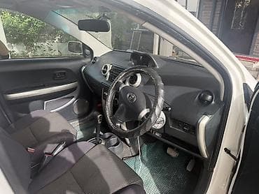 каропка мтз80: Toyota Ist: 2003 г., 1.5 л, Автомат, Бензин, Хэтчбэк — 6