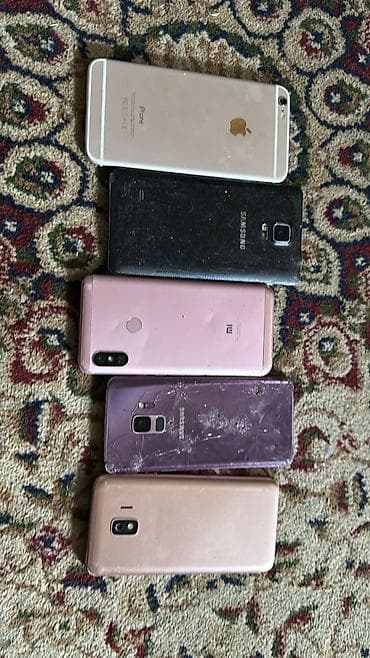 samsung fold2: Отдам всё вместе почти все рабочие отдам всё вместе за 2500сом айфон — 4