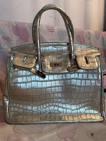 Аксессуарлар: Женские сумки-тоут с тиснением под рептилию (2 варианта) - Модель — 1