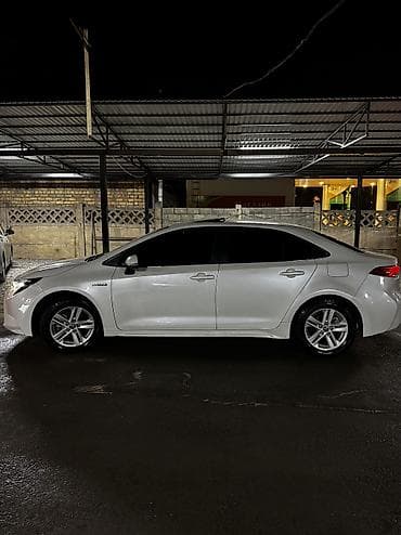 тойота каролла гибрид: Toyota Corolla: 2019 г., 1.8 л, Вариатор, Гибрид, Седан — 4